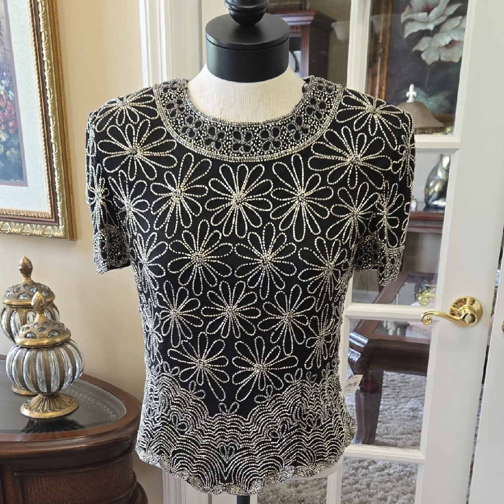 Papell Boutique Silk Black White Beaded Embellish Top Round Neck Short Slv M NEW